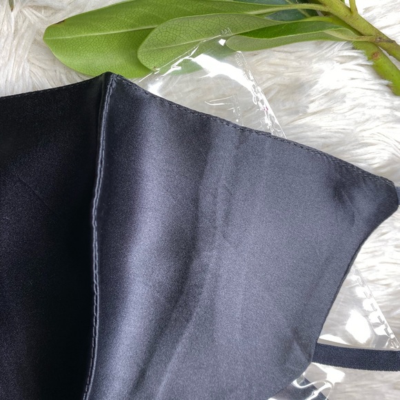 Black silk mask sold out - Picture 3 of 5